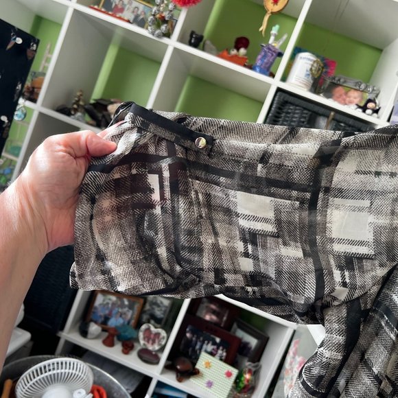 Avenue 26/28 Black, White and Gray Blouse with Black Tank - Picture 5 of 8